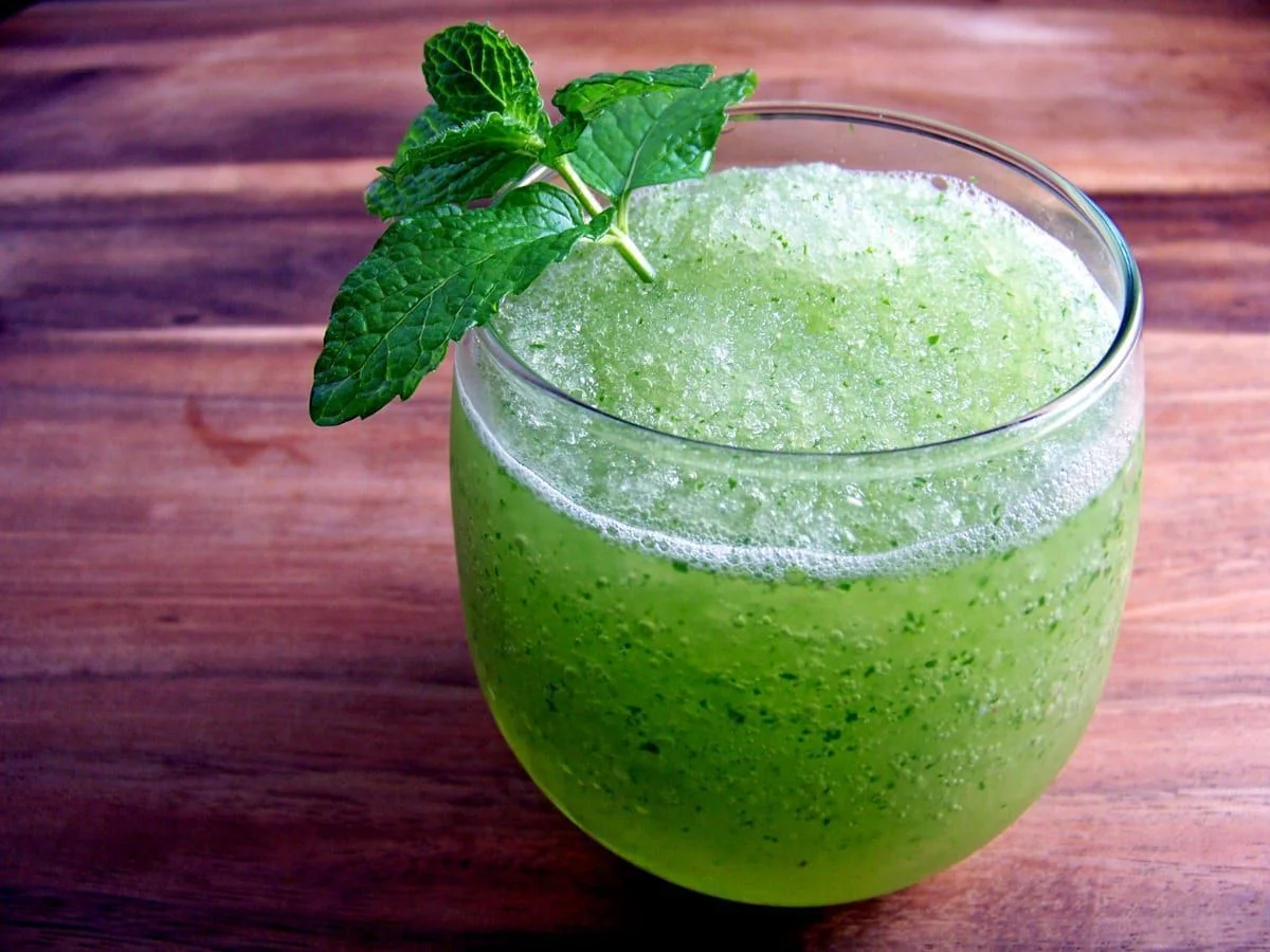 limonada con hierbabuena